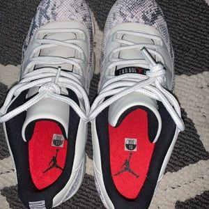 Air Jordan 11 retro low ‘Light Bone Snakeskin’